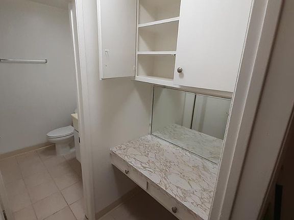 4th image of 5929 Laurel Canyon Blvd APT 6