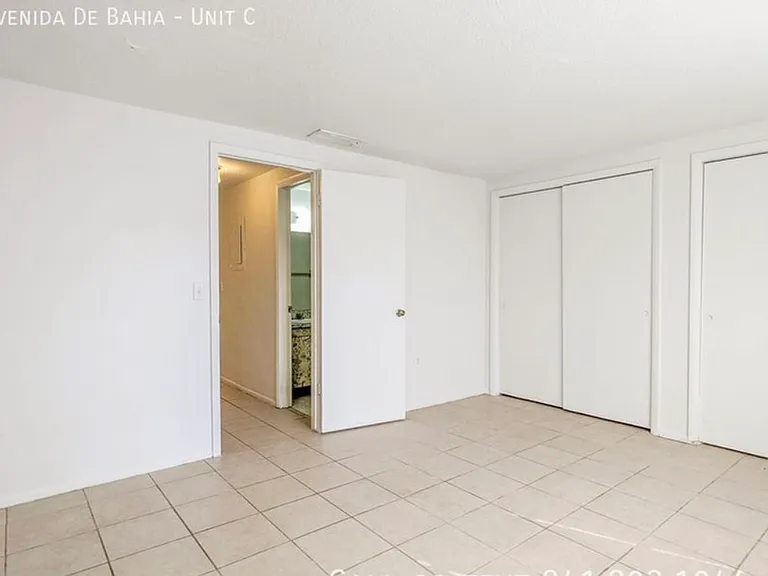 127 Avenida De Bahia #C — Photo 4