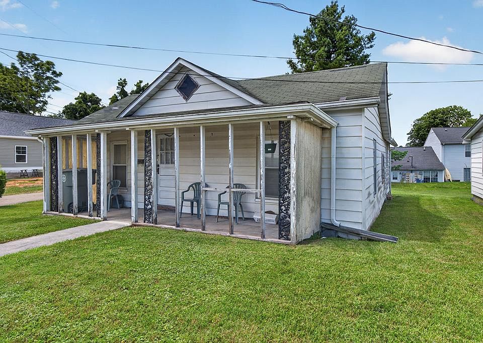1st image of 309 Roberta St SW