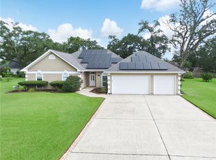 10156 Chenevert Rd, Westwego, LA 70094