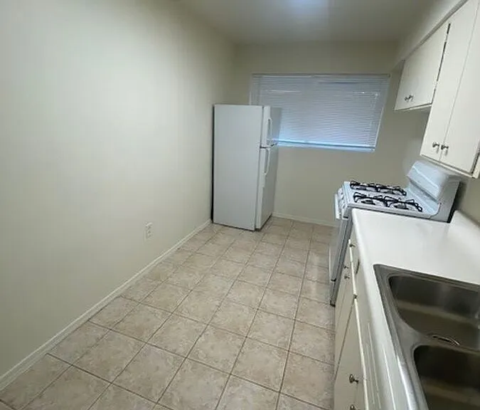 10648 N 15th Ave #2 — Photo 9