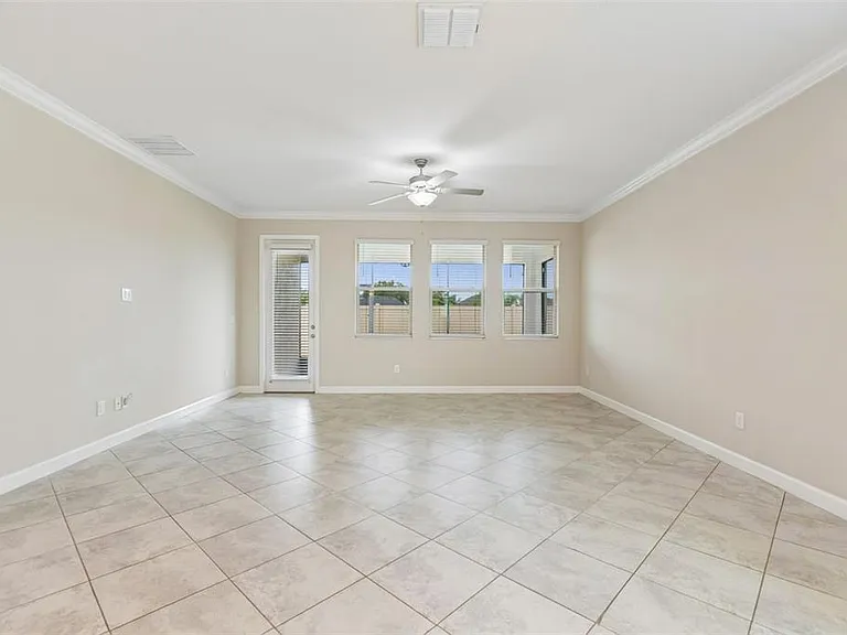 25057 Lambrusco Loop — Photo 18