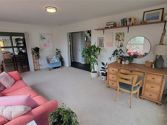 4th image of 410 Poplar Hill Drive