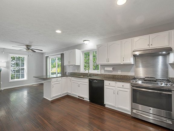 3rd image of 5 Boylston Avenue