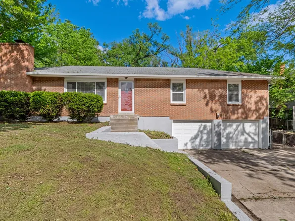 5111 Hardy St, Overland Park, KS 66202