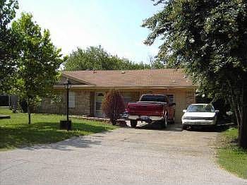 1st image of 542 E Jones St