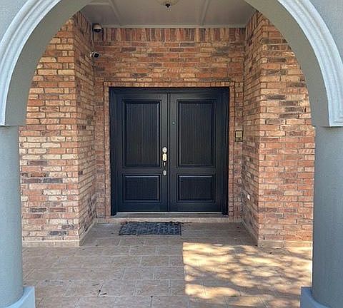 2nd image of 407 S Woodland Dr