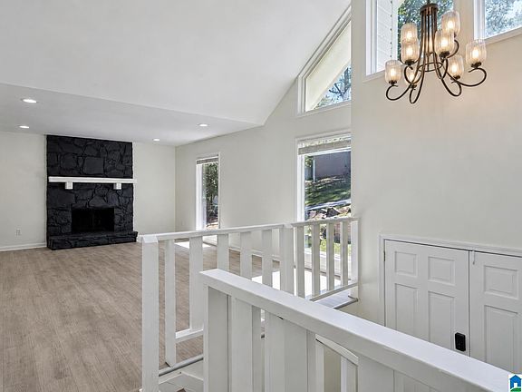 3rd image of 4601 Sylvaner Ln