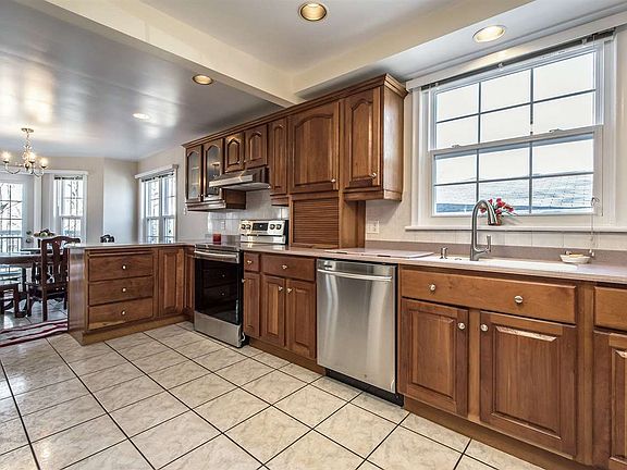 5th image of 5909 Rogers Dr