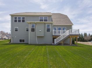 19824 Kylemore Dr, Strongsville, OH 44149