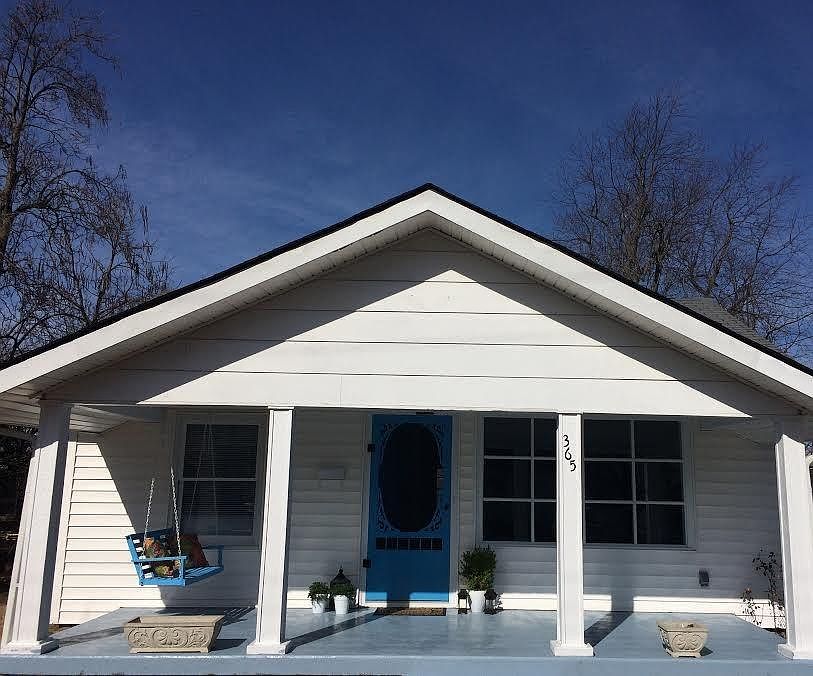 1st image of 365 Bassett Ave