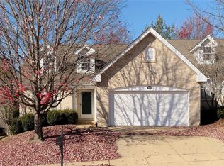 3272 Autumn View Pointe Dr, Bridgeton, MO 63044