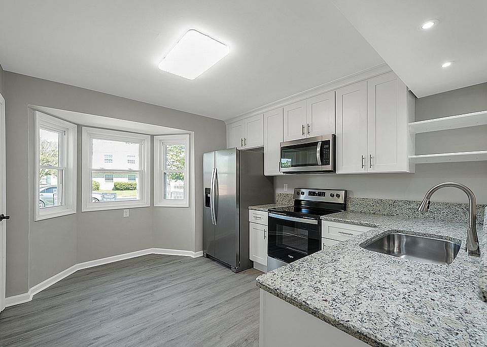 1st image of 735 Tilden Pl