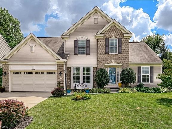 2nd image of 1242 Bexley Cir
