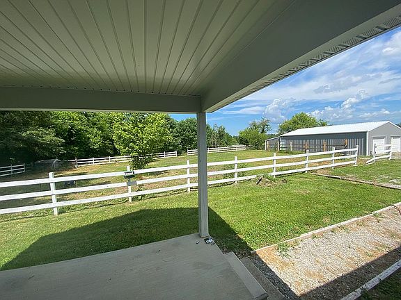 3rd image of 9350 Leisure Ln