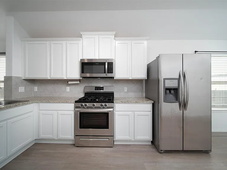 18450 White Stallion Ln — Photo 9