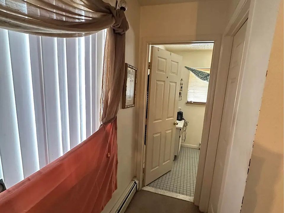1st image of 23 Edelweiss Dr