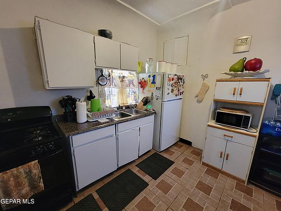 5th image of 3106 Frutas Ave