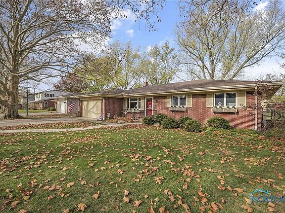 2nd image of 325 Sycamore Ln