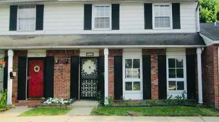 713 Southfield Ct — Photo 1