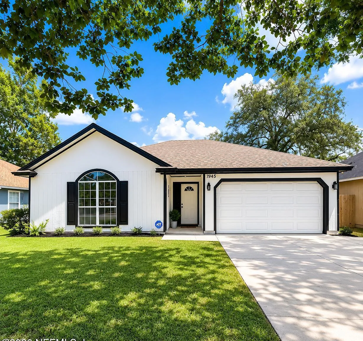 4 bed, 2.0 bath, 1848 sqft, $2,300 — Photo 1