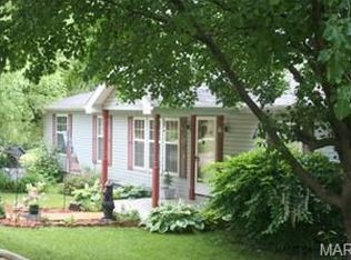 2504 Fountain Oaks Rd, De Soto, MO 63020
