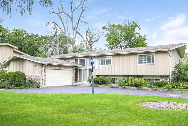 2800 Trail Way photo 1