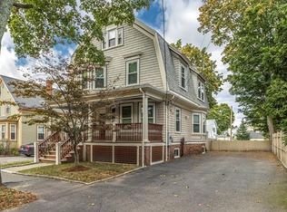 39 Salem St, Swampscott, MA 01907