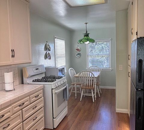 5th image of 604 Clubhouse Ave #2