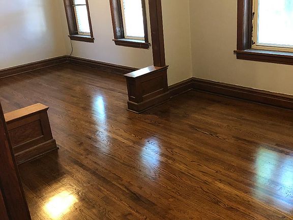 4th image of 2236 W Cornelia Ave #2