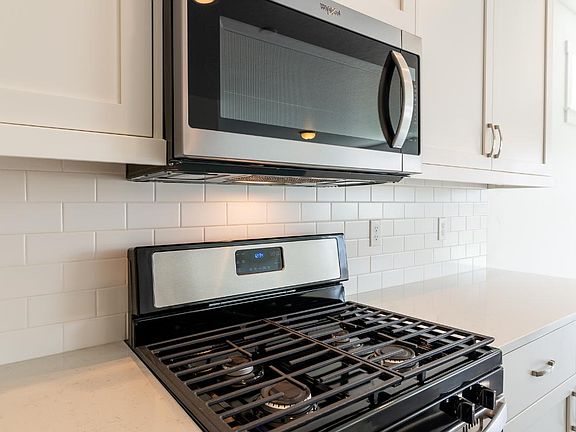 4th image of 12849 S Arezzo Way