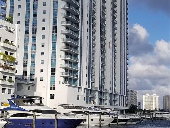 3rd image of 17301 Biscayne Blvd APT 1709