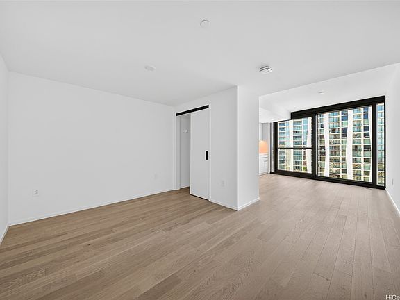 5th image of 333 Ward Ave #2908