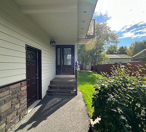 Close Up Main Entry & Side Yard