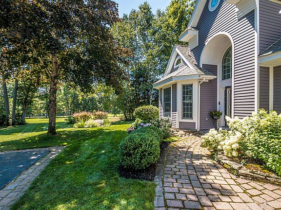 2nd image of 55 Carleton Way