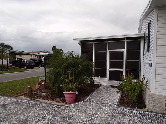4th image of 4734 Crestwicke Dr #653