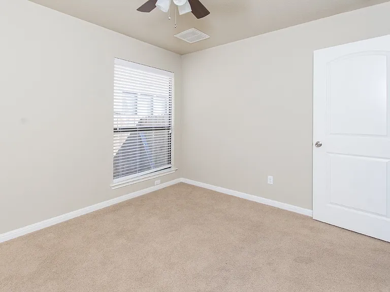 3505 Castleton Dr — Photo 19