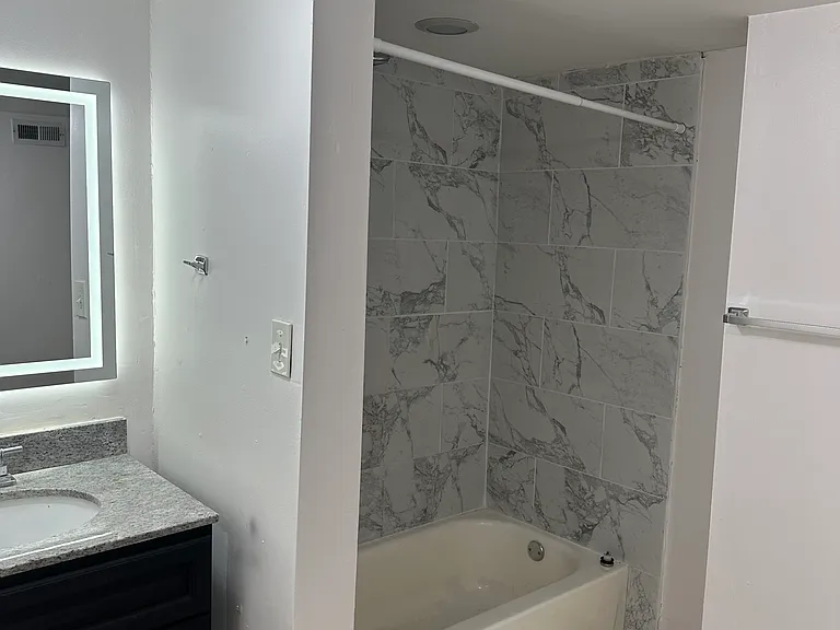 2314 S Hoyne Ave #1 — Photo 9
