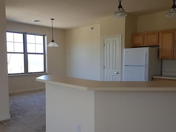 3rd image of 4110 S Lake Dr