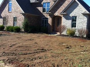 1403 Southern Sky Cir, Bowling Green, KY 42104