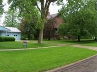 1005 Perkins Ave, Burlington, IA 52601