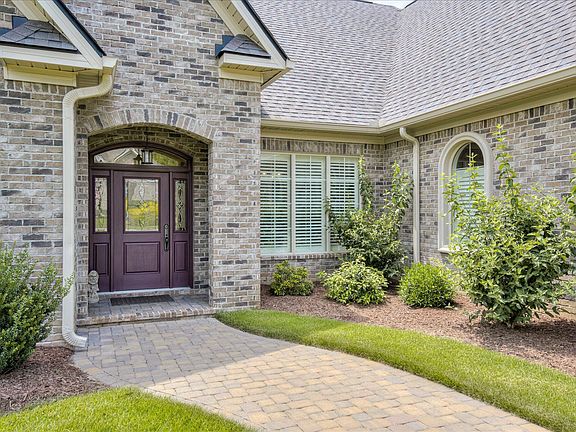2nd image of 218 Highland Reserve Ct