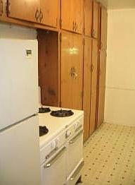 3rd image of 1311 N Fairfax Ave APT 10