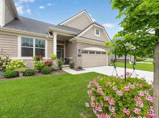 3754 Chatham Pl, Brighton, MI 48114