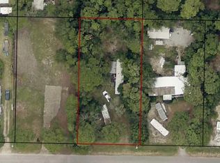 8392 Tavira St, Navarre, FL 32566