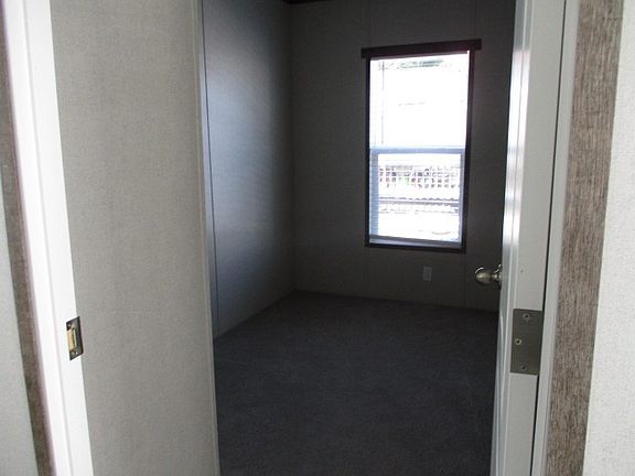 5th image of 45 Hidden Valley Dr