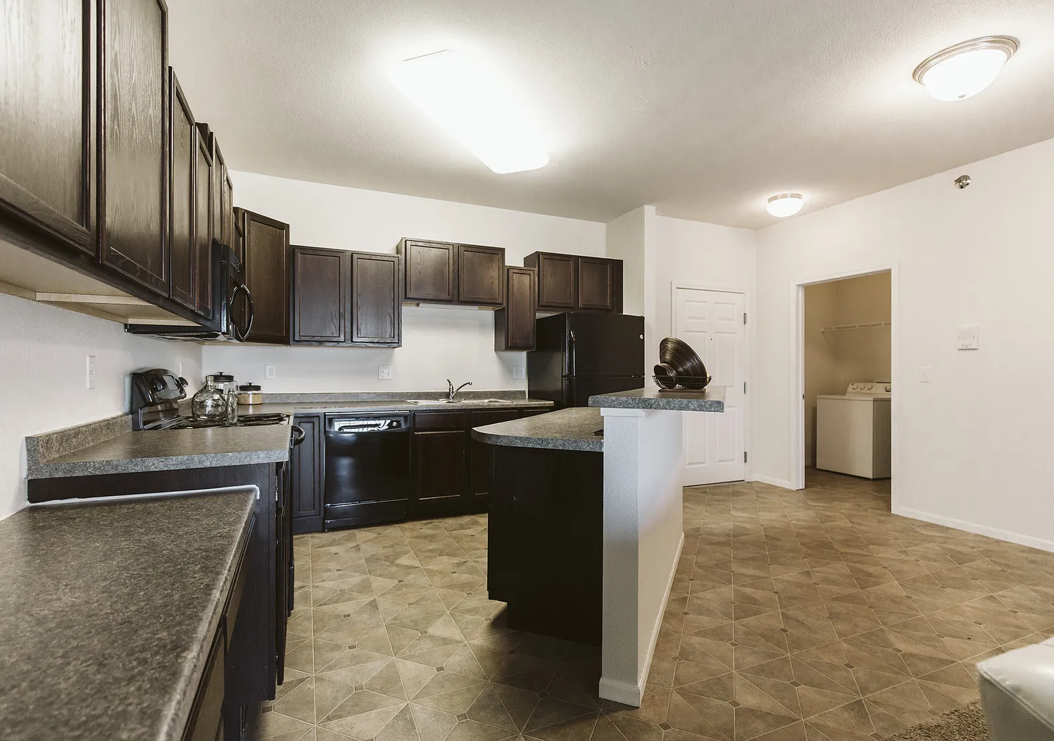 Live at Silver Lake Apartments — Photo 4