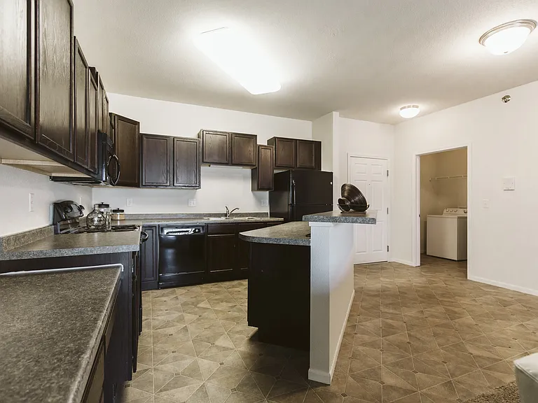 Live at Silver Lake Apartments — Photo 4