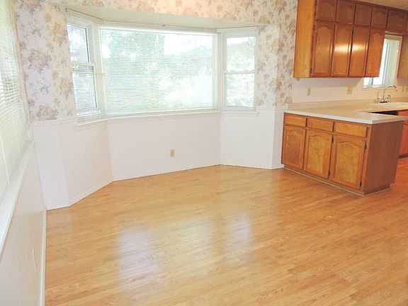 5th image of 10220 Allway Dr