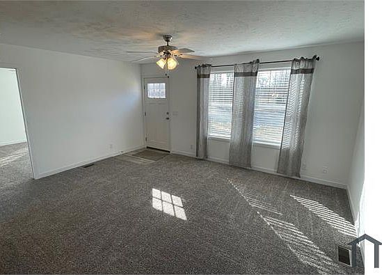 4th image of 6618 Julian Ave